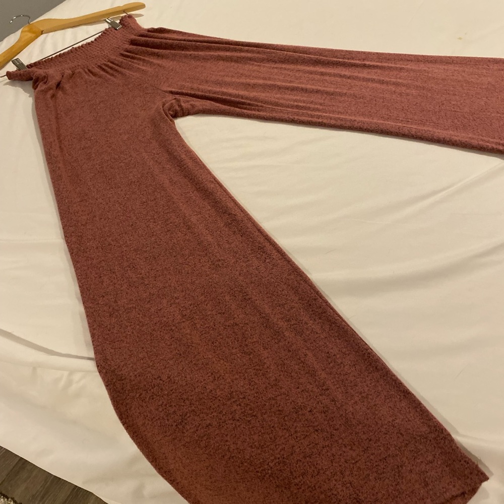 Brown extra cozy wide leg pants. Stretchy material